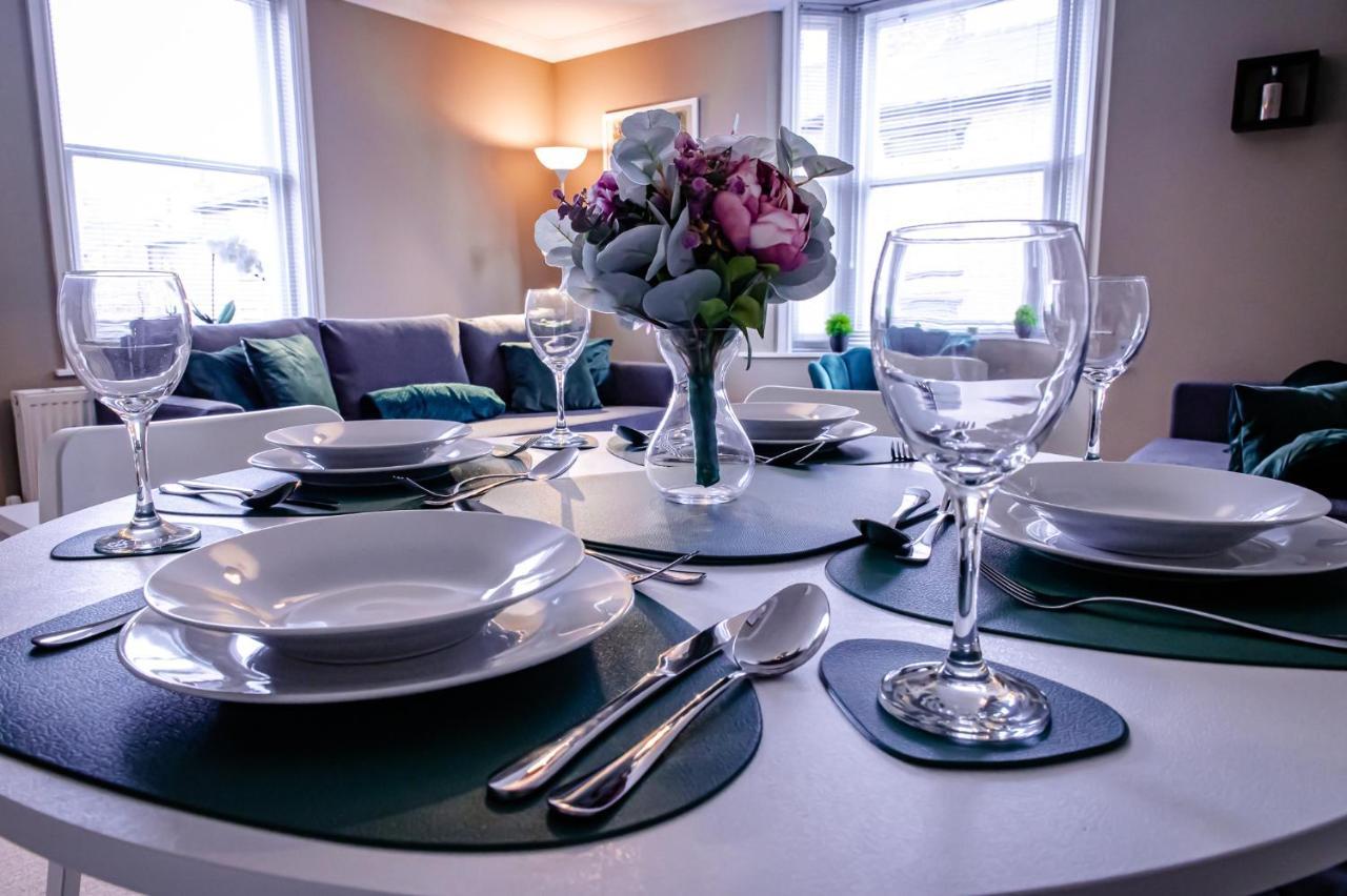 Lord Street - 2 Beautiful Apartments - Sleep Up To 14 Guests - By Rework Accommodation Τσέστερ Εξωτερικό φωτογραφία