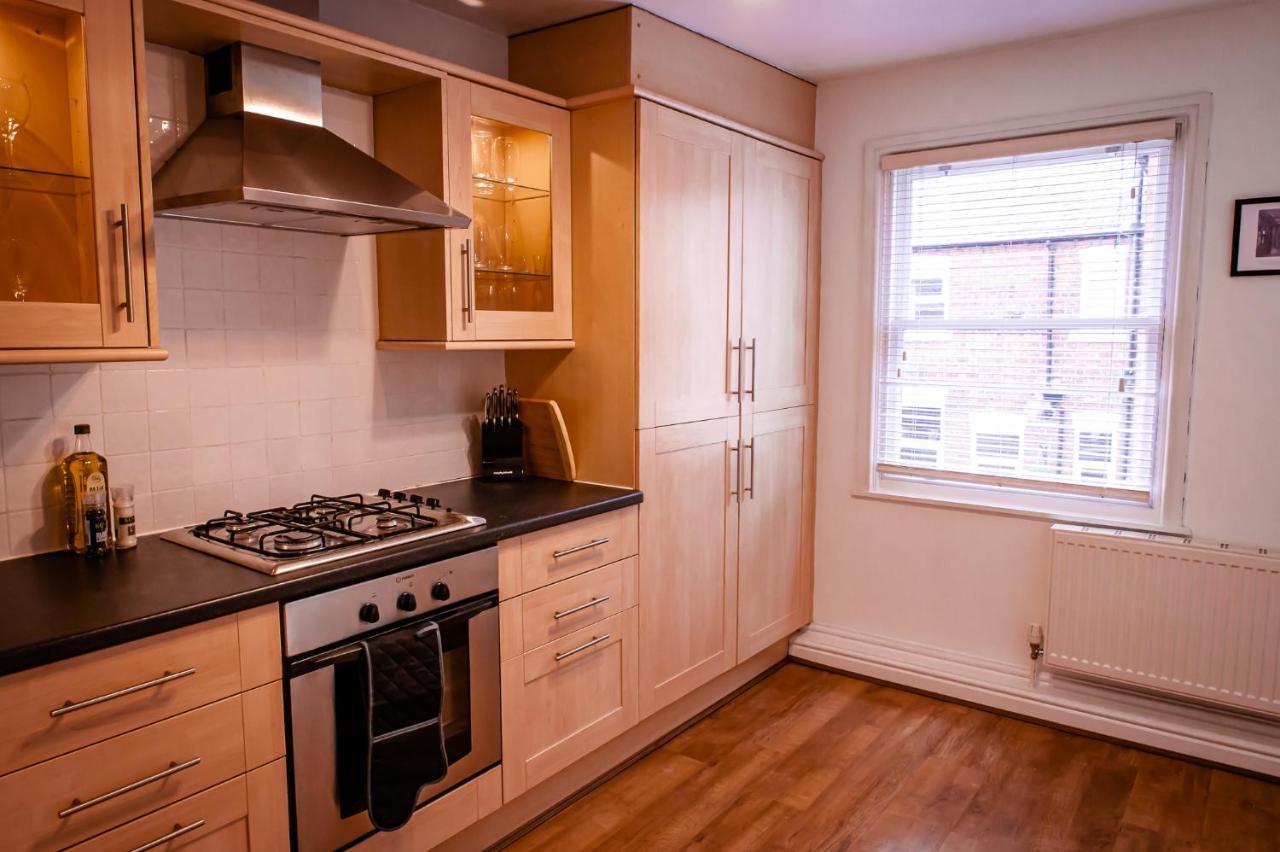 Lord Street - 2 Beautiful Apartments - Sleep Up To 14 Guests - By Rework Accommodation Τσέστερ Εξωτερικό φωτογραφία