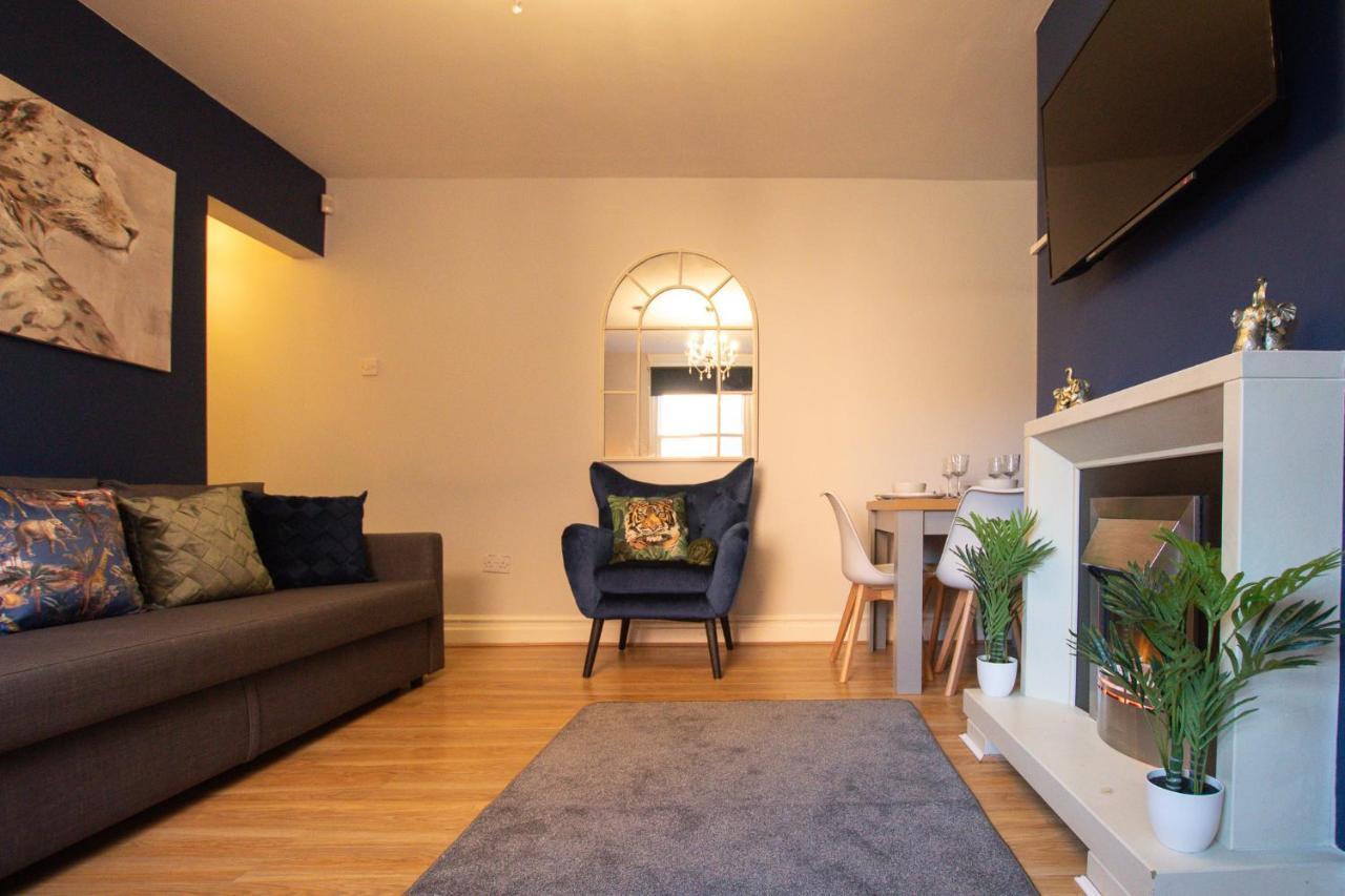 Lord Street - 2 Beautiful Apartments - Sleep Up To 14 Guests - By Rework Accommodation Τσέστερ Εξωτερικό φωτογραφία
