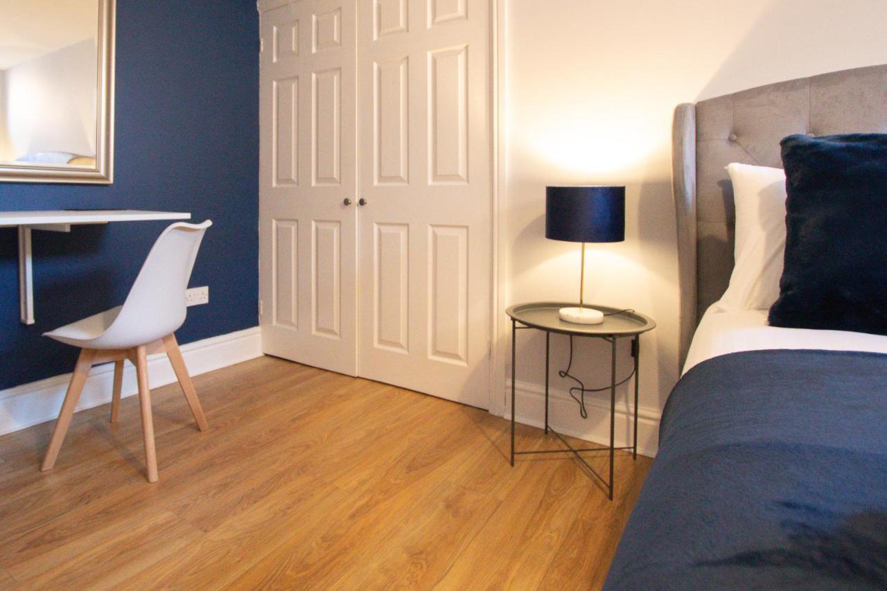 Lord Street - 2 Beautiful Apartments - Sleep Up To 14 Guests - By Rework Accommodation Τσέστερ Εξωτερικό φωτογραφία